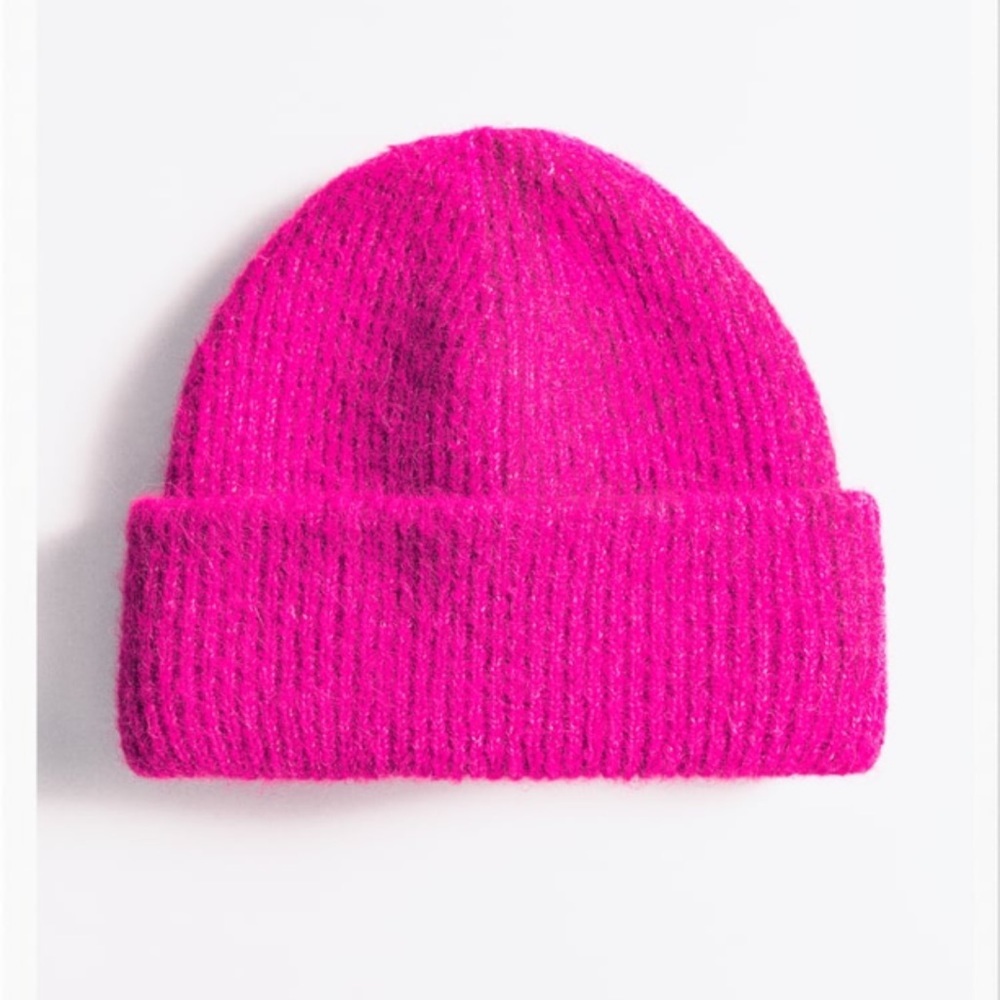 Zara Hot Pink Ribbed Knit Beanie
